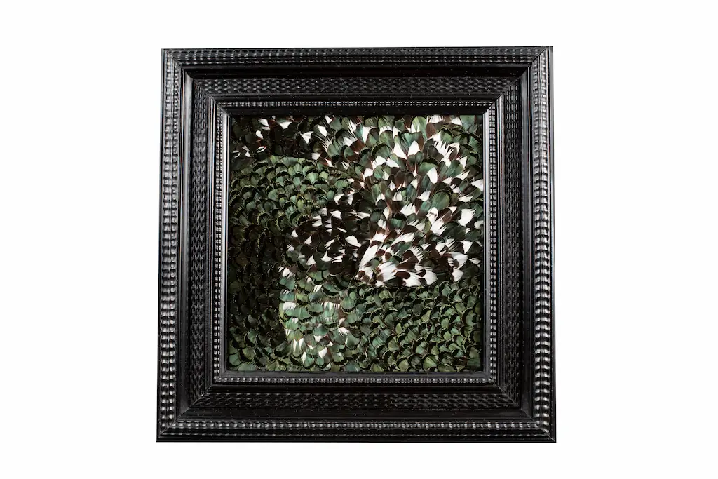 Tableau en plumes de faisan LADY AMHERST vert et vert blanc, fabriqué artisanalement dans mon atelier.